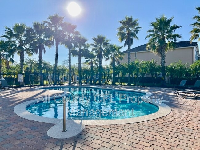 Building Photo - 16752 Cedar Crest Dr