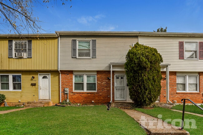 Building Photo - 12345 Bonfire Dr