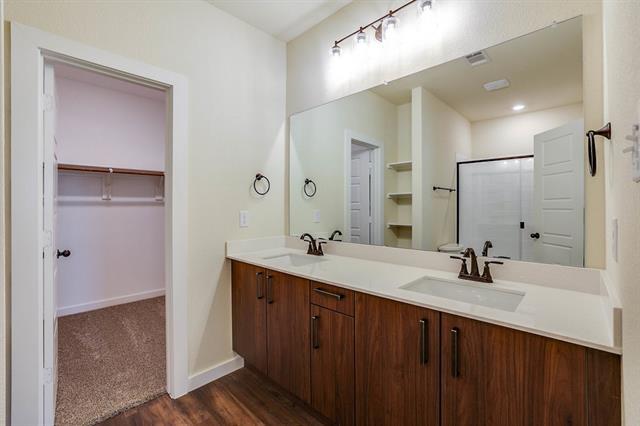 Building Photo - 648 Blackland dr