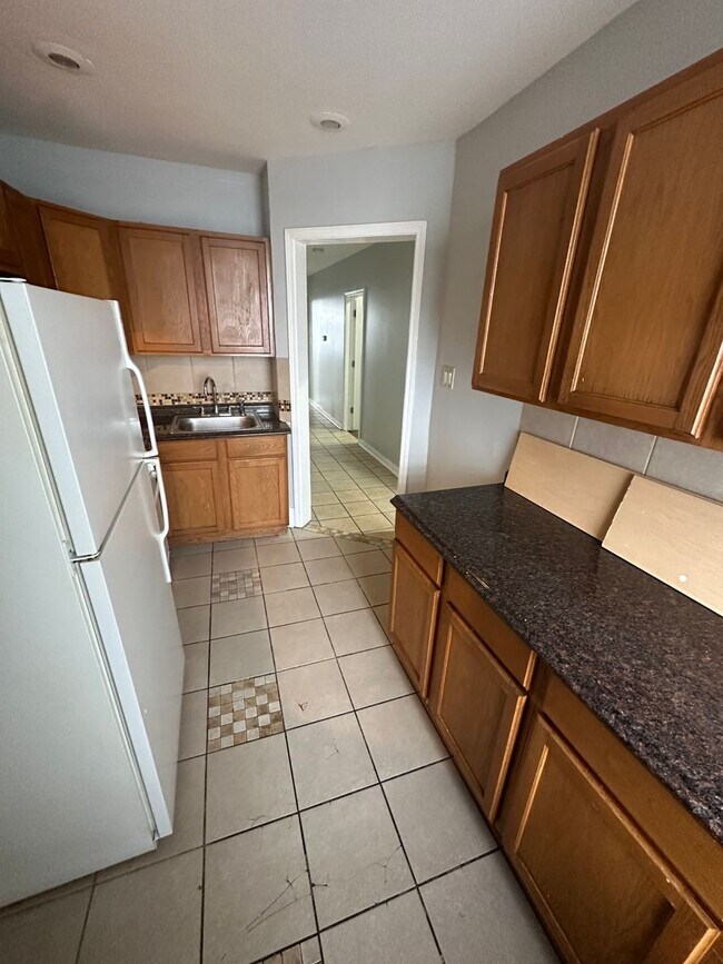 Building Photo - 4356 S Wells St