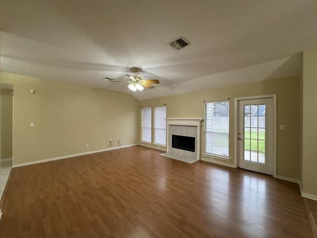 Building Photo - Eagle Creek Subdivision