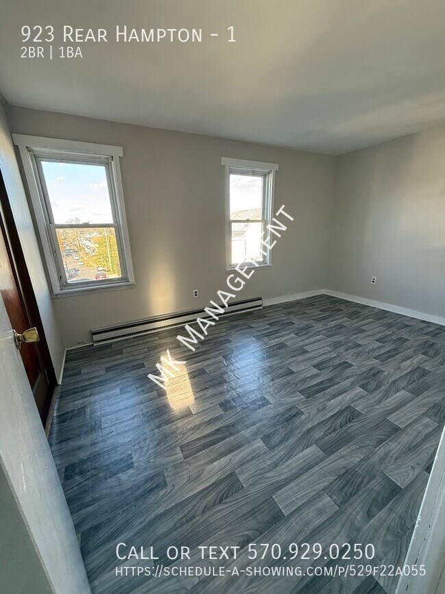 Building Photo - 923 Hampton St