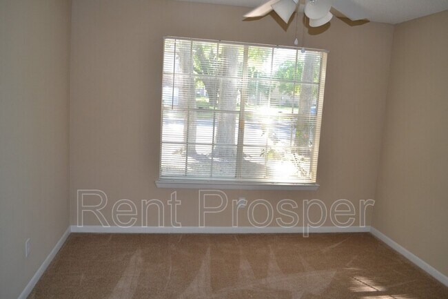 Building Photo - 4401 Thornbriar Ln