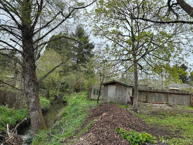 Building Photo - Perfectly Located 3 Bedroom Home