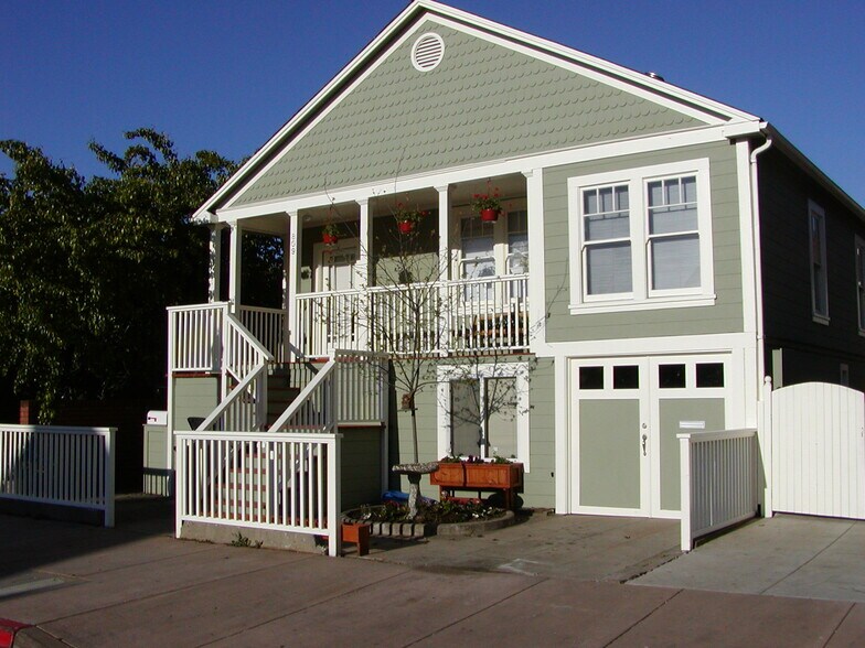 Primary Photo - 809 A St