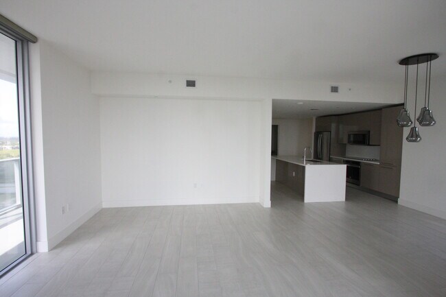 Building Photo - 2000 Metropica Wy