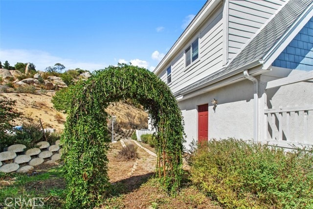 Building Photo - 41722 Avenida De Encanto