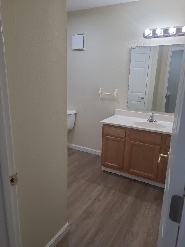 Building Photo - 501 W Fannetta St