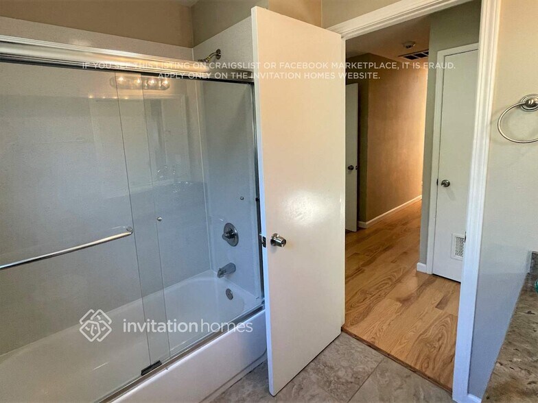 Building Photo - 408 Limewood Dr