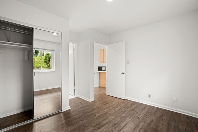 Building Photo - Modern Comfort in Sought-After Gaithersburg
