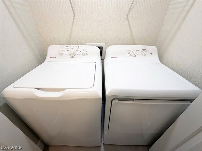 Building Photo - 520 Arrowhead Trail