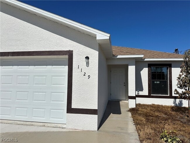 Building Photo - 1131 SW 16th Terrace