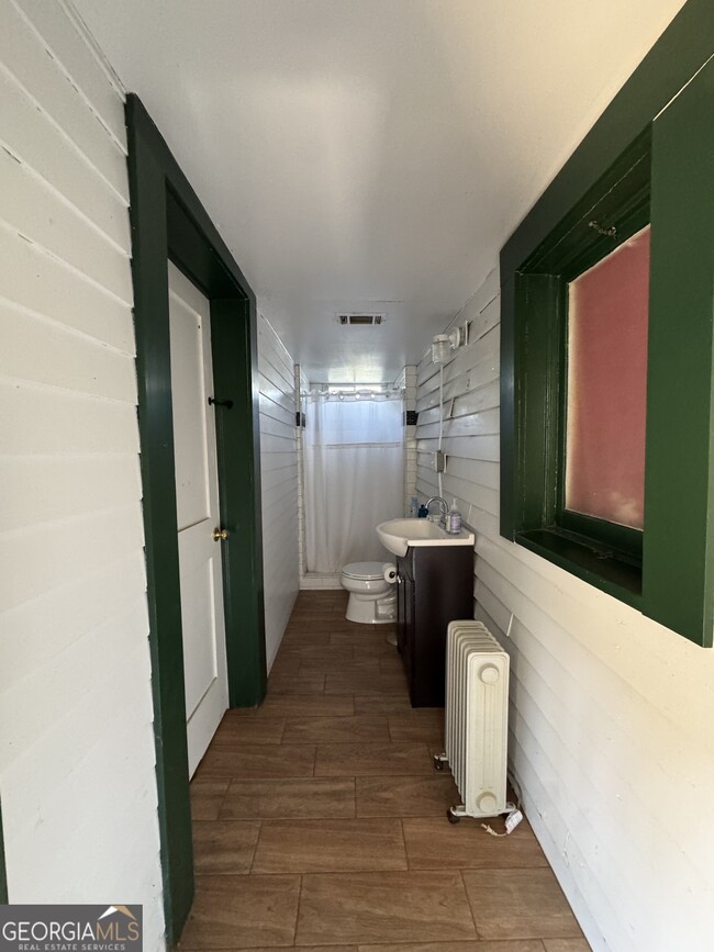 Building Photo - 455 N Harris St