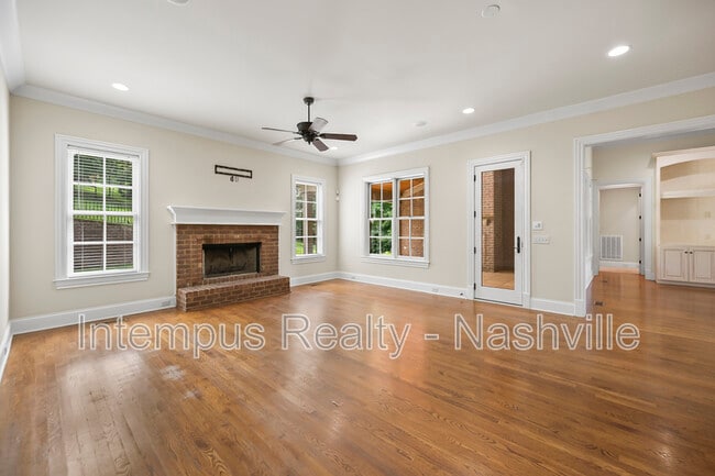Building Photo - 7 Crooked Stick Ln