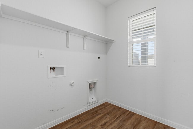 Building Photo - 211 Shiro Dr