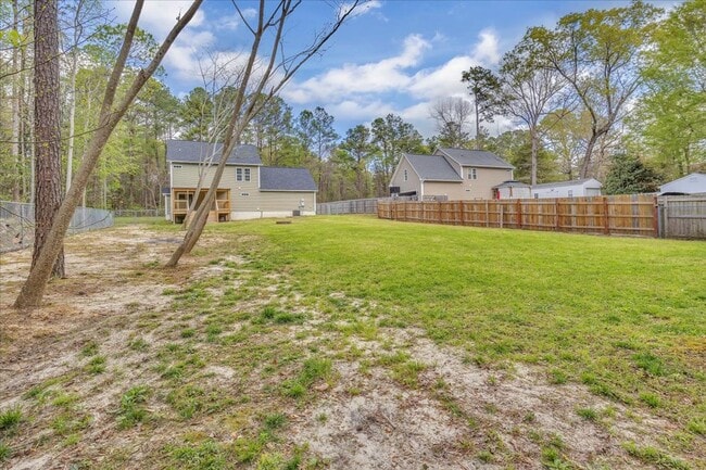 Building Photo - 3 Bedroom 2.5 Bathroom Home