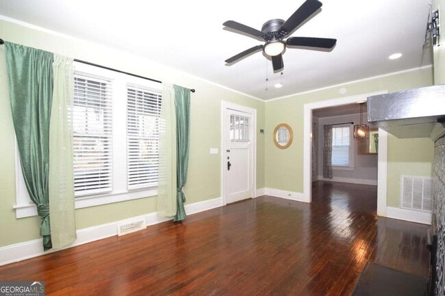 Building Photo - 3116 Jackson St