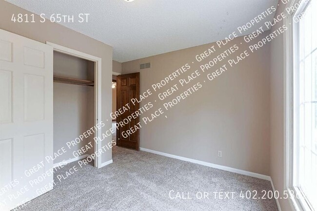 Building Photo - 4811 S 65th St