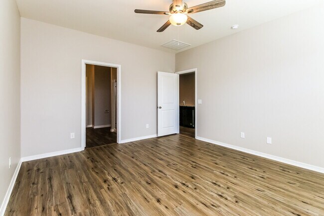 Building Photo - 4611 W Foldwing Dr