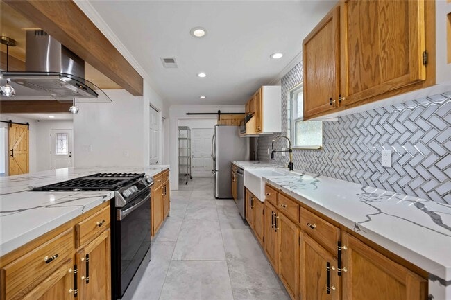 Building Photo - 6210 Gladewell Dr