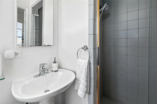 Building Photo - 180 St Germain Ave