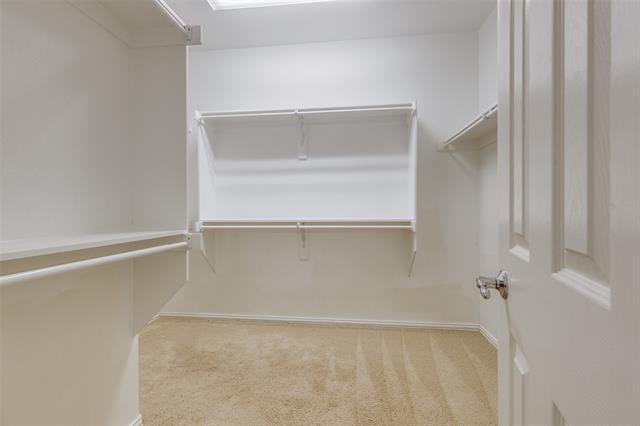 Building Photo - 592 Burning Oak Dr