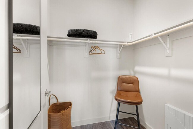 Building Photo - 5820 1/2 Cameron Road-SI FL4-ID1303396P