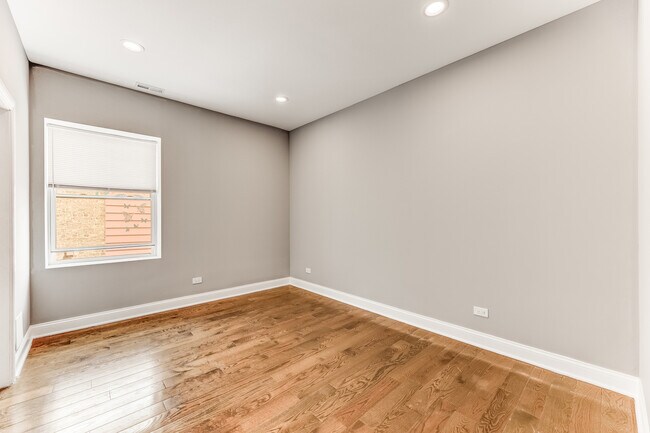 Building Photo - 1321 S Millard Ave