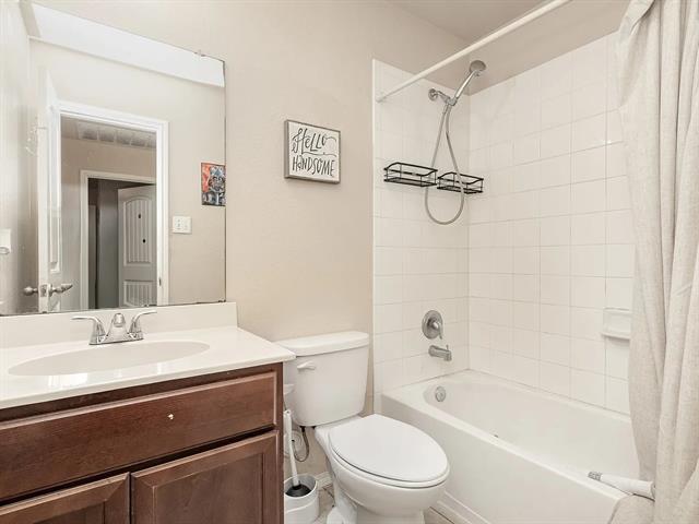 Building Photo - 2320 Willard Way