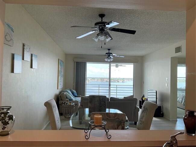 Building Photo - 7963 Sailboat Key Blvd S