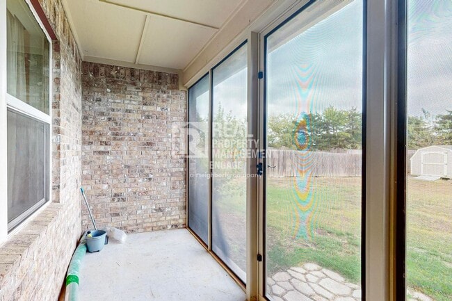 Building Photo - 3 Bedroom Single-Story Home available For ...