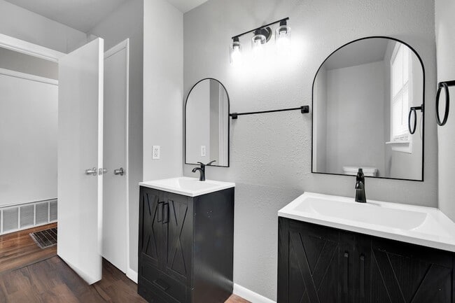 Building Photo - 413 Shaw St