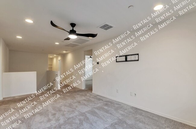 Building Photo - 10150 S Rolling Water Dr