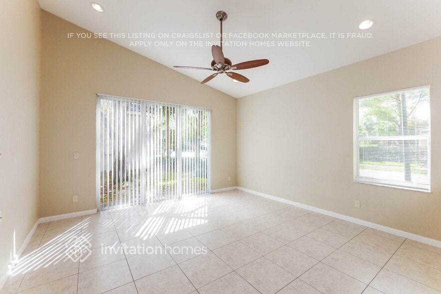 Building Photo - 5804 NW 49th Ln