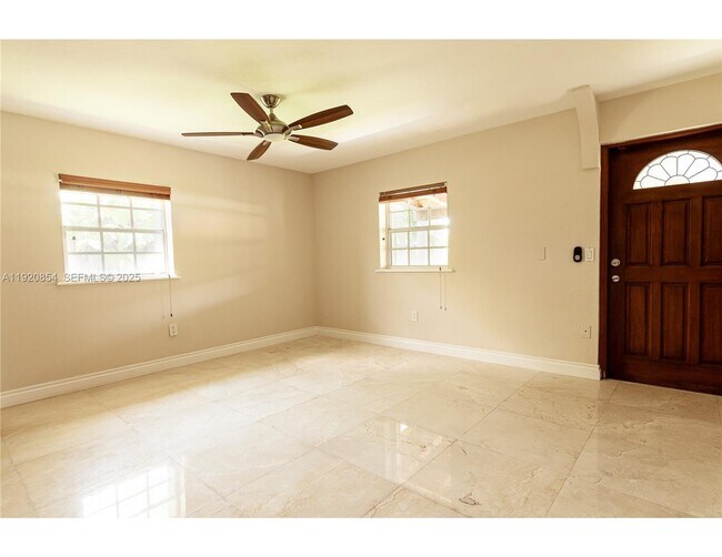 Building Photo - 6384 SW 31st St