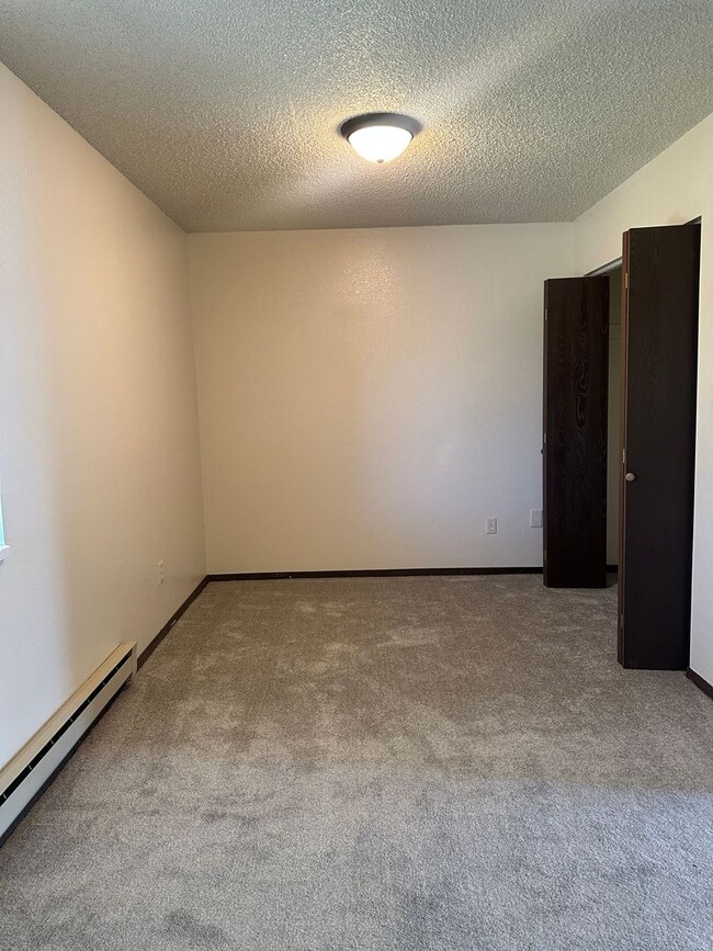 Building Photo - Large Studio with One Bathroom Downtown Rifle
