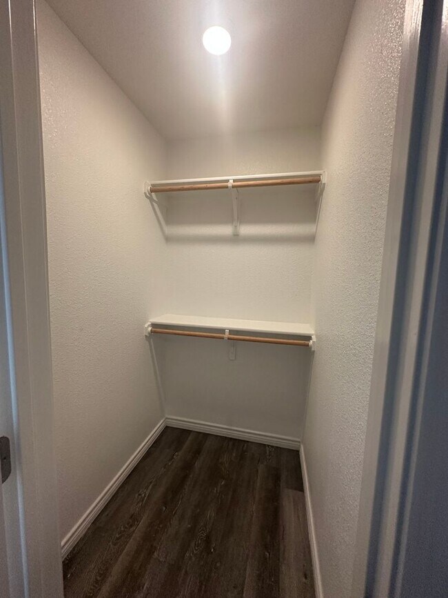 Building Photo - 3Bed/2Bath