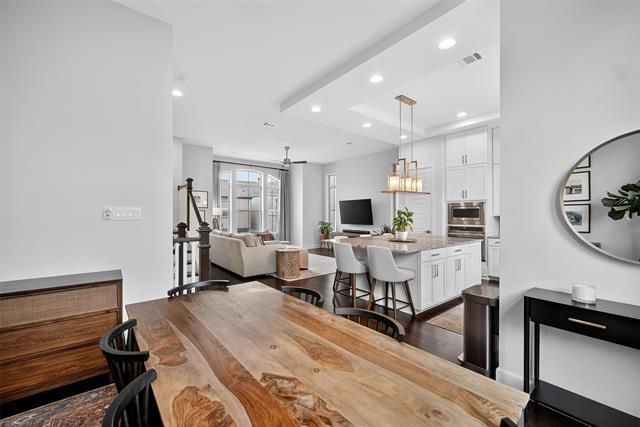 Building Photo - 1850 Wood Ledge Pl