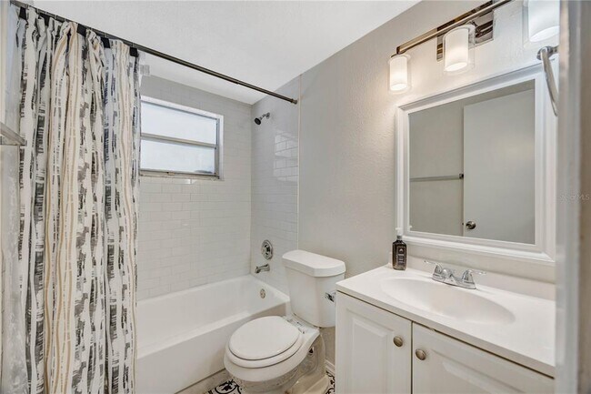 Building Photo - 7804 Niagara Dr