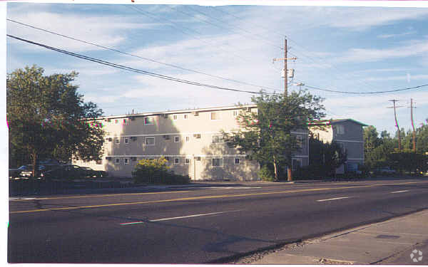 Building Photo - Deer Park Apartments