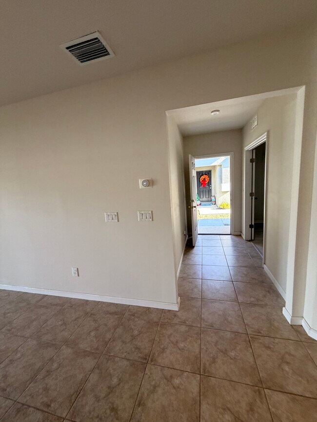 Building Photo - 17930 Turning Leaf Cir