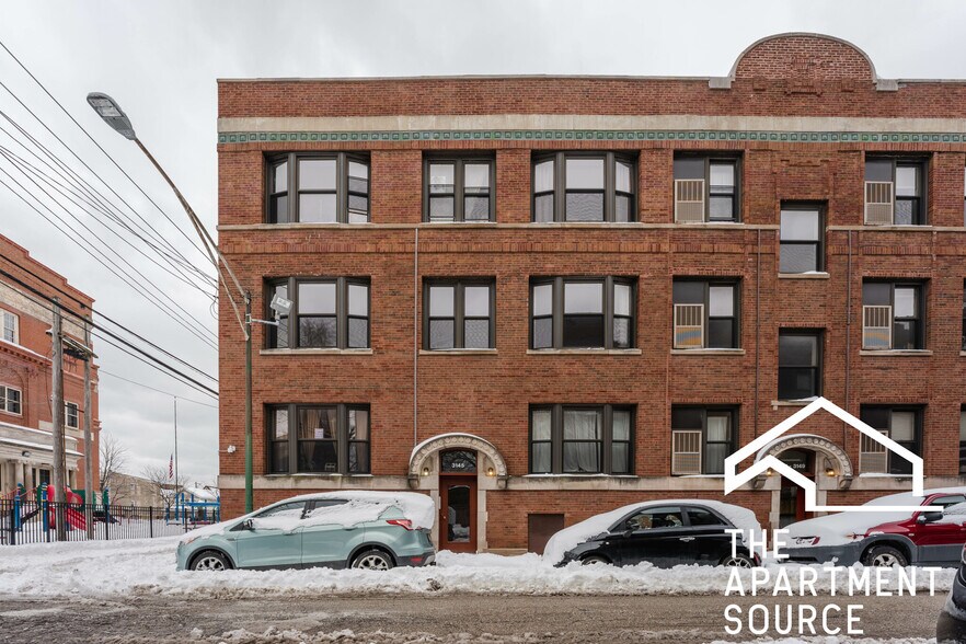 Building Photo - 3149 W Medill Ave