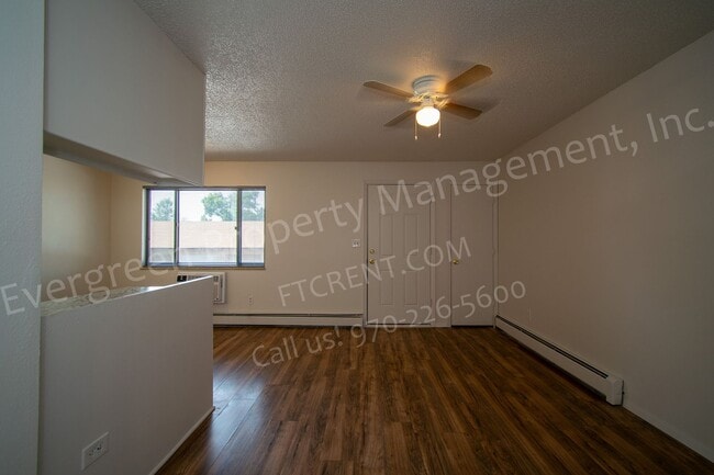 Building Photo - 1428 S California Ave