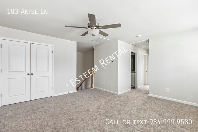 Building Photo - 103 Anise Ln
