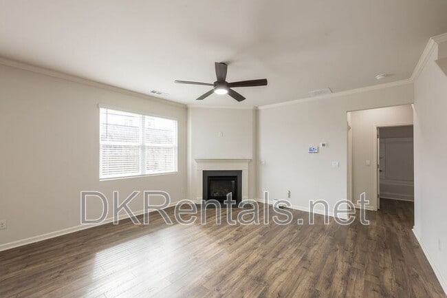 Building Photo - 261 Barnwood Ln