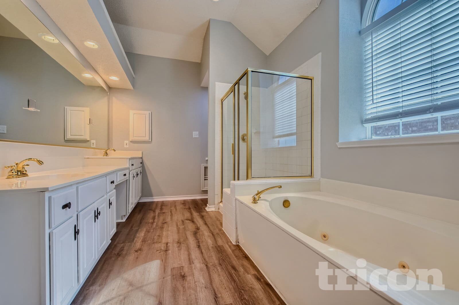 Building Photo - 4649 Devonshire Dr