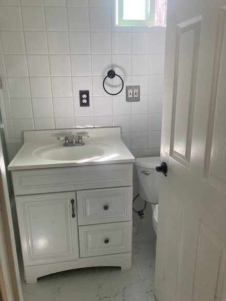 Building Photo - 5459 Martin St