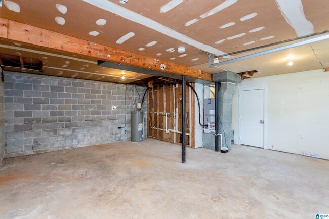 Building Photo - 4021 Debby Dr