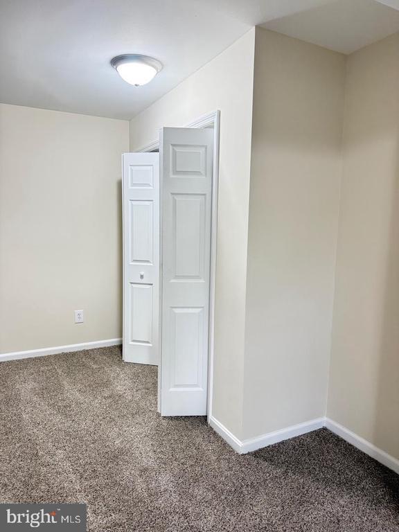 Building Photo - 5703 Westchester Ln