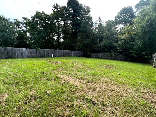 Building Photo - 2154 Skyview Dr